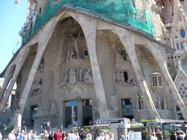 sagradafamiliasentrance.jpg